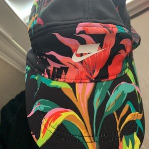 Never used Nike floral cap! 💖